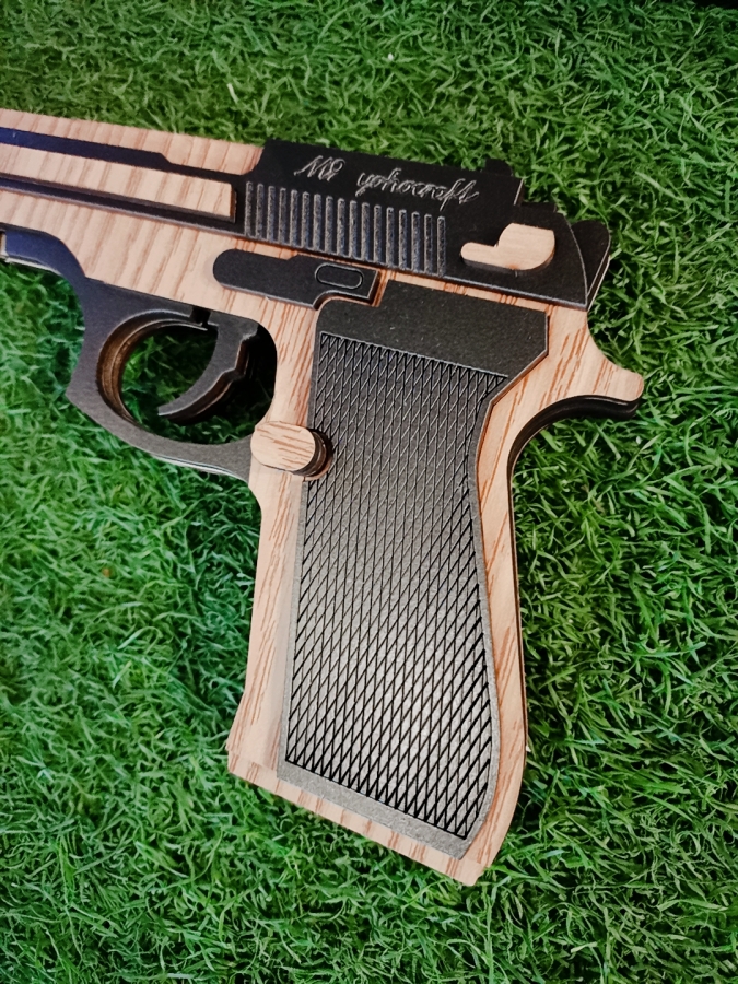 木製M9手槍